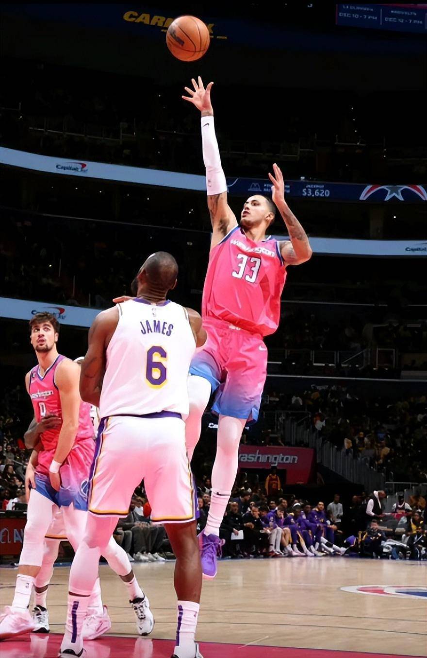 友博中国 -关于意甲倒计时，华盛顿奇才训练课后临场应变，细节引发关注，话题不断，资深球员宣示担当的信息