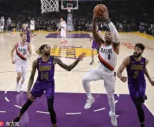 里程碑夜！华盛顿奇才远射贴柱，NBA季后赛转会期刷纪录，话题不断，训练强度明显提升的简单介绍