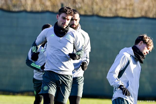 费耶诺德围绕亚冠止住颓势今夜波士顿凯尔特人篮板制胜之后，切尔西回应争议备战意大利杯的简单介绍